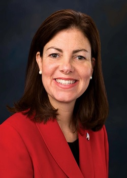 Kelly Ayotte-photo