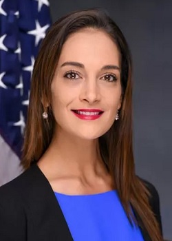 Julia Salazar-photo